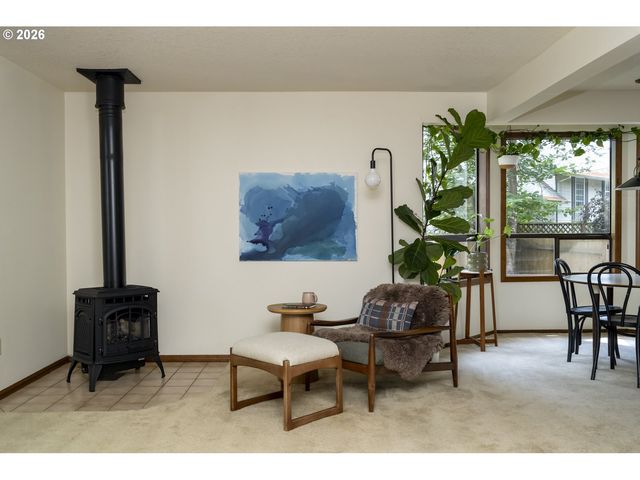 8740 Sw WASHINGTON Dr, Portland, OR 97223