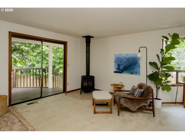 8740 Sw WASHINGTON Dr, Portland, OR 97223