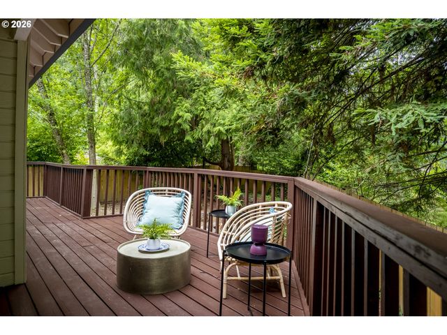8740 Sw WASHINGTON Dr, Portland, OR 97223