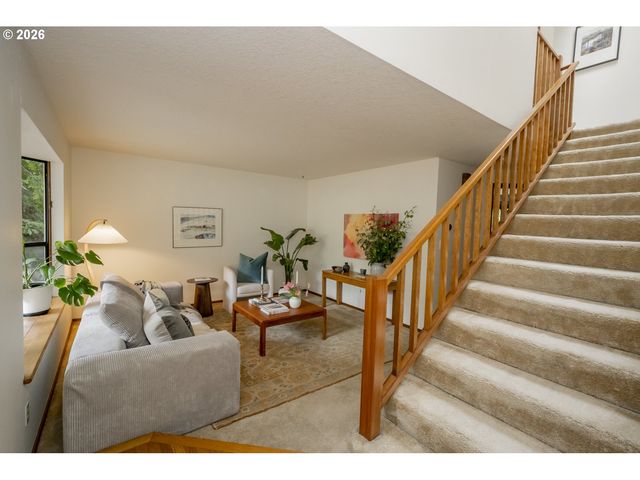 8740 Sw WASHINGTON Dr, Portland, OR 97223