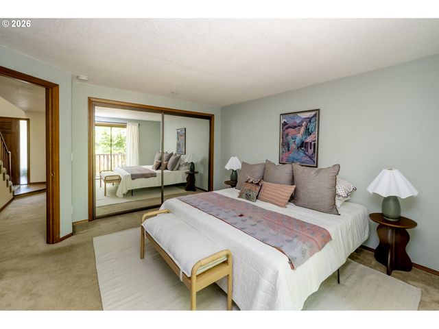 8740 Sw WASHINGTON Dr, Portland, OR 97223