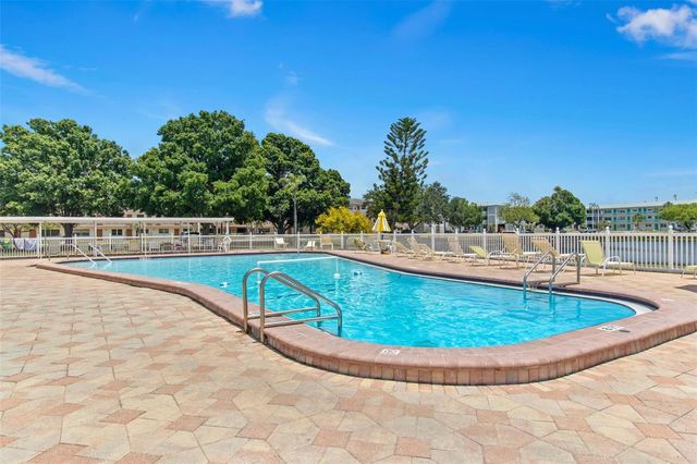 1900 58TH AVENUE N 14, St Petersburg, FL 33714