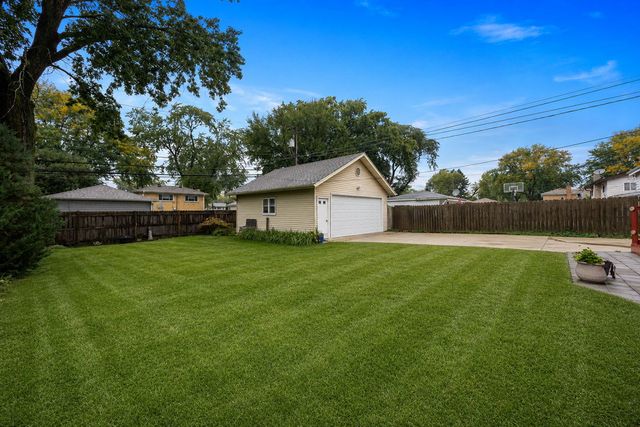 450 N Addison Road, Villa Park, IL 60181