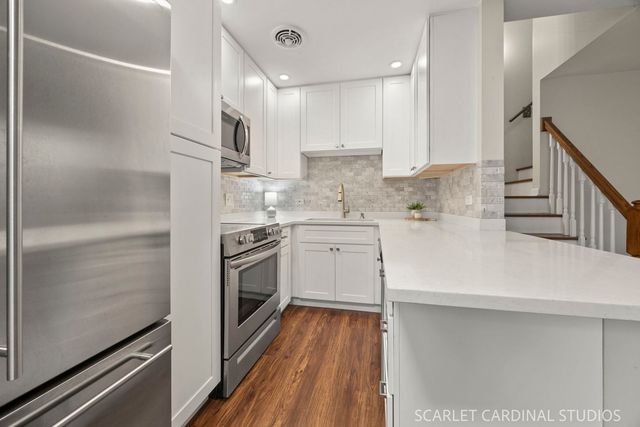 450 N Addison Road, Villa Park, IL 60181