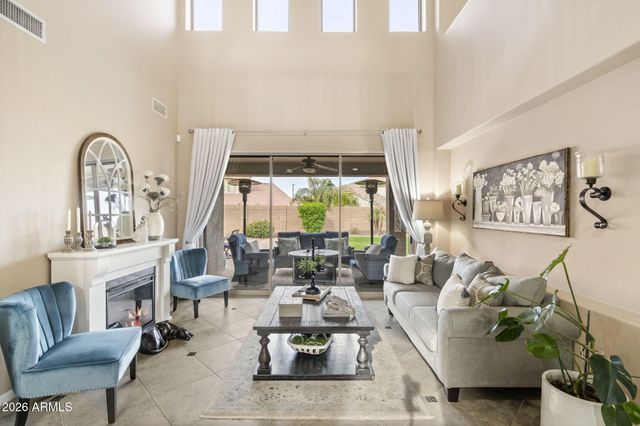 6732 S FAWN Avenue, Gilbert, AZ 85298