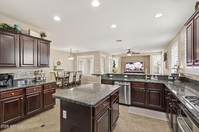 6732 S FAWN Avenue, Gilbert, AZ 85298