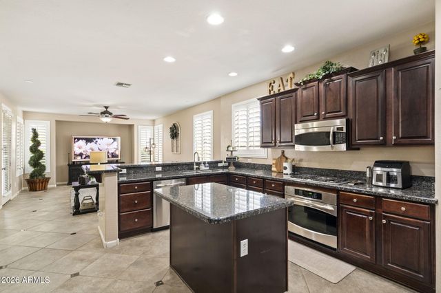 6732 S FAWN Avenue, Gilbert, AZ 85298