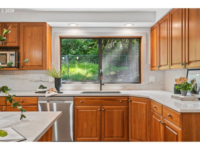 10206 Se 100TH Dr, Happy Valley, OR 97086