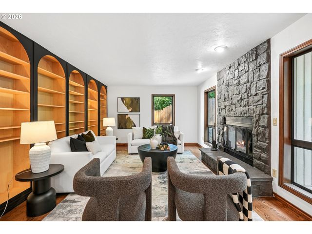 10206 Se 100TH Dr, Happy Valley, OR 97086