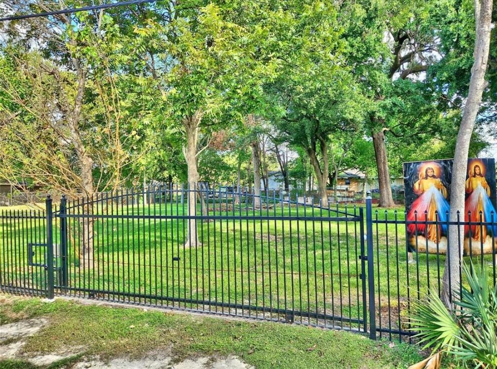 4108 Falls Street, Houston, TX 77026