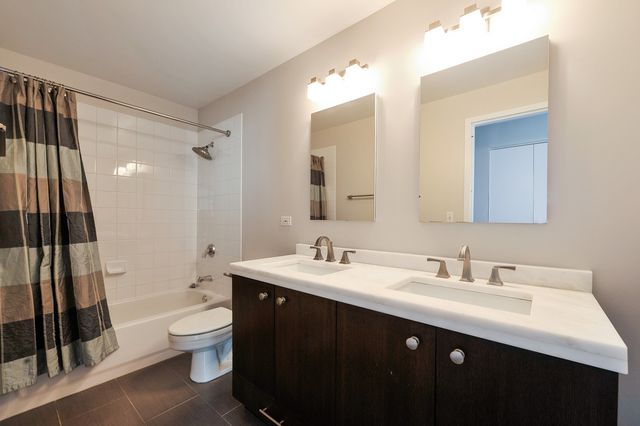 2 E Erie Street 1611, Chicago, IL 60611