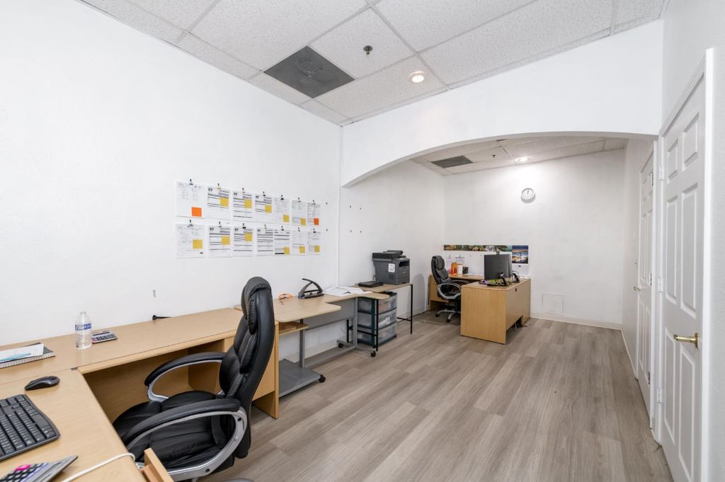 Image 11 of property listing at 90 E Magill Ave #105, Fresno, CA 93710