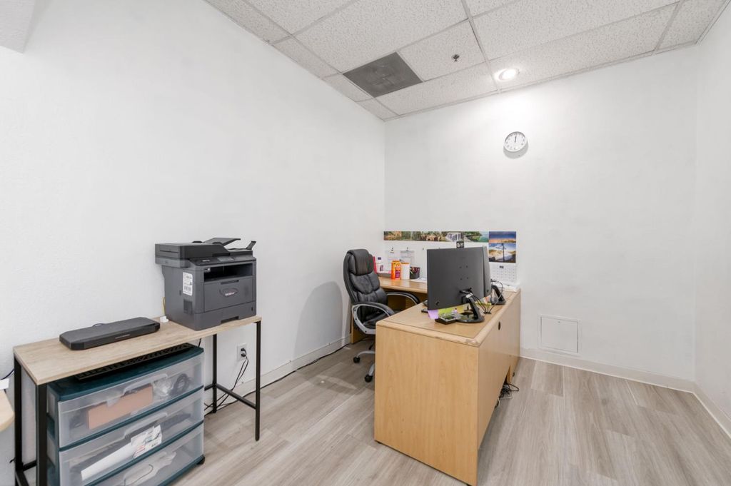 Image 13 of property listing at 90 E Magill Ave #105, Fresno, CA 93710