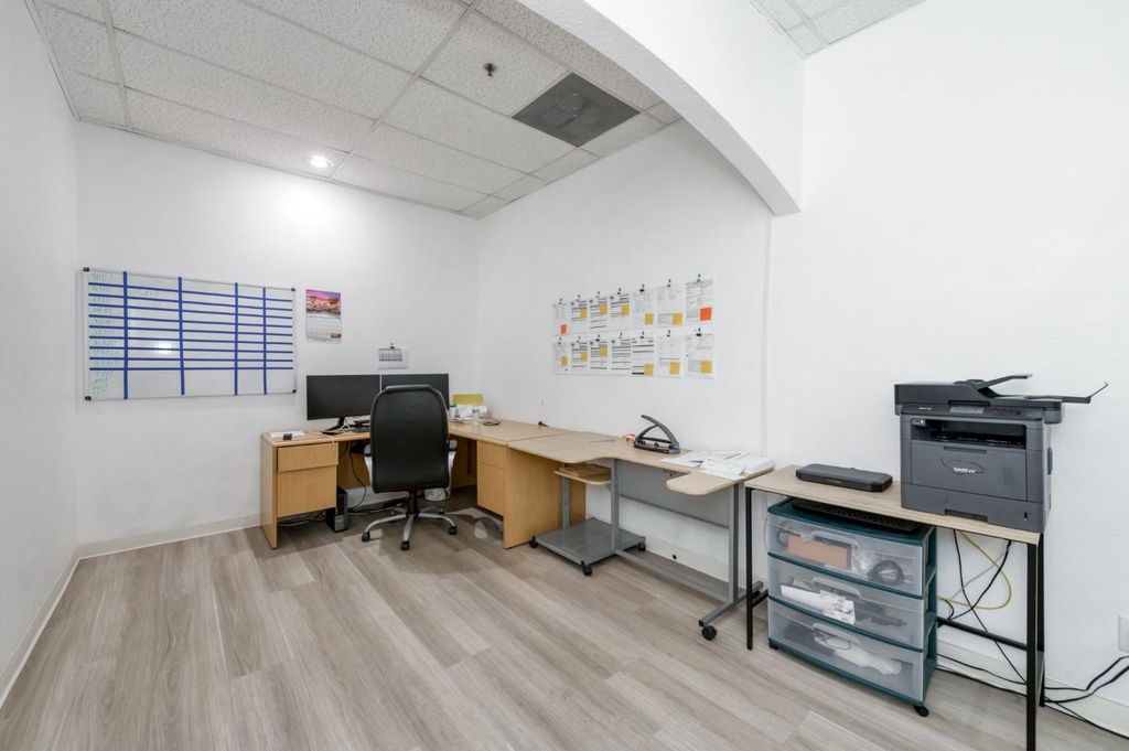 Image 14 of property listing at 90 E Magill Ave #105, Fresno, CA 93710