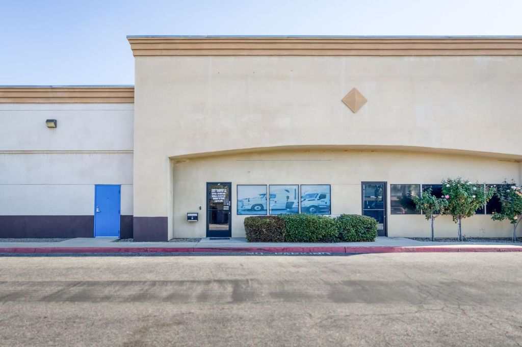 Image 19 of property listing at 90 E Magill Ave #105, Fresno, CA 93710