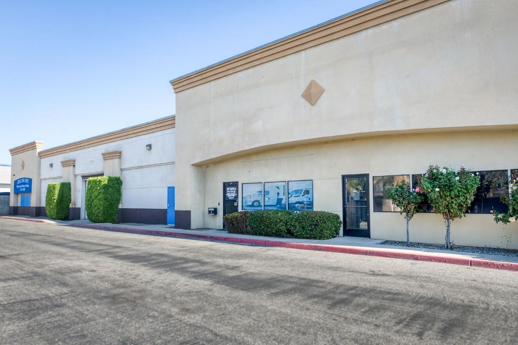 Image 23 of property listing at 90 E Magill Ave #105, Fresno, CA 93710