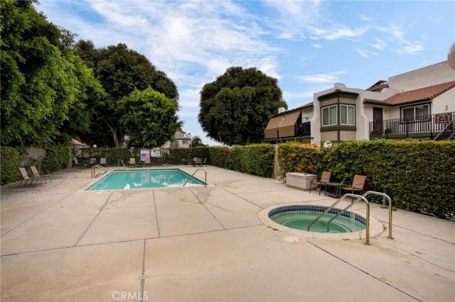 866 Cinnamon Lane 57, Duarte, CA 91010