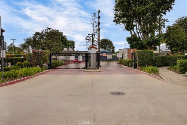 866 Cinnamon Lane 57, Duarte, CA 91010