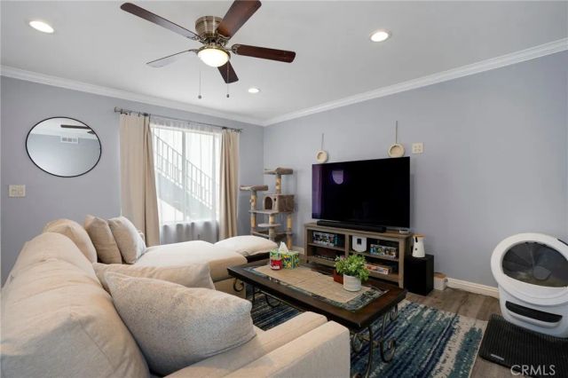 866 Cinnamon Lane 57, Duarte, CA 91010