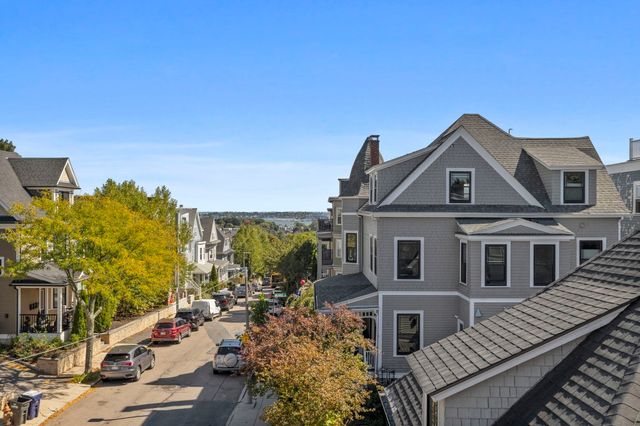 90 Sawyer Ave 3, Boston, MA 02125