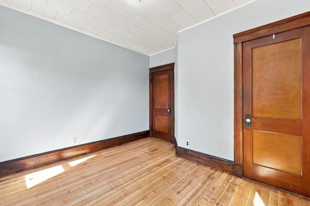 90 Sawyer Ave 3, Boston, MA 02125