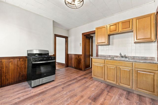 90 Sawyer Ave 3, Boston, MA 02125