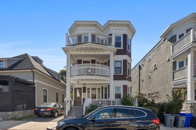 90 Sawyer Ave 3, Boston, MA 02125