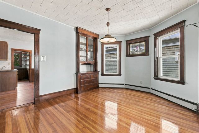 90 Sawyer Ave 3, Boston, MA 02125