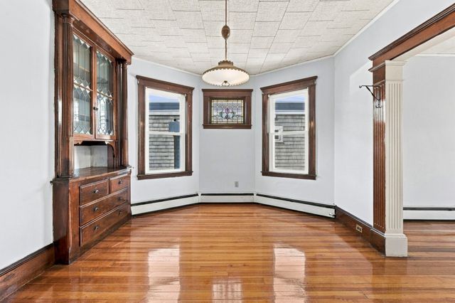 90 Sawyer Ave 3, Boston, MA 02125