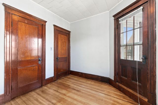 90 Sawyer Ave 3, Boston, MA 02125
