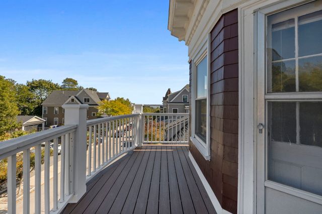 90 Sawyer Ave 3, Boston, MA 02125