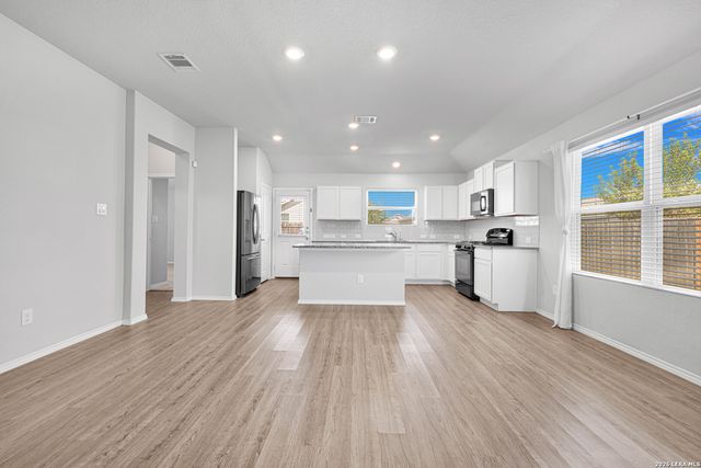 8517 Terlingua Cv, Converse, TX 78109