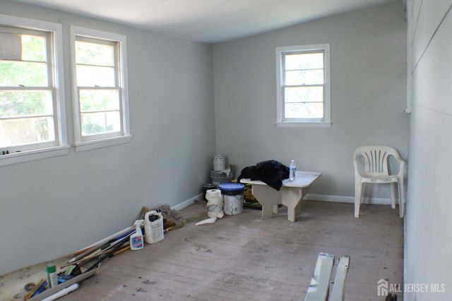 108 bond Street, Iselin, NJ 08830