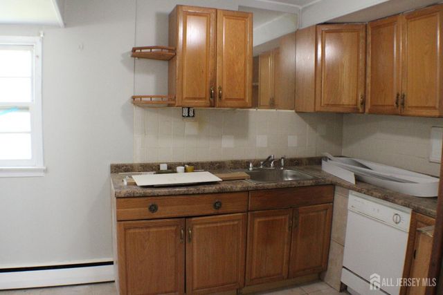 108 bond Street, Iselin, NJ 08830