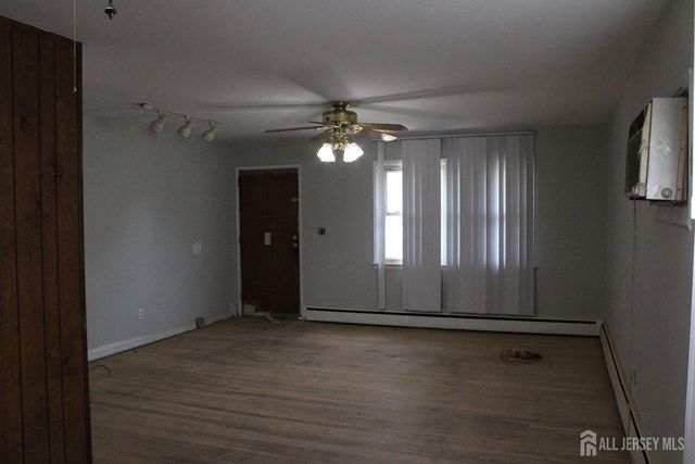 108 bond Street, Iselin, NJ 08830