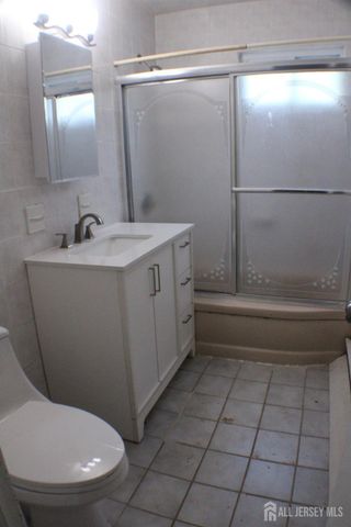 108 bond Street, Iselin, NJ 08830