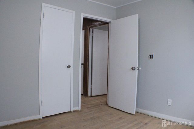 108 bond Street, Iselin, NJ 08830