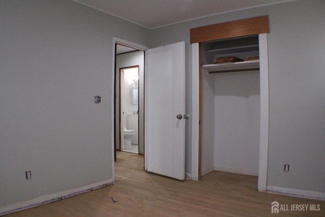 108 bond Street, Iselin, NJ 08830