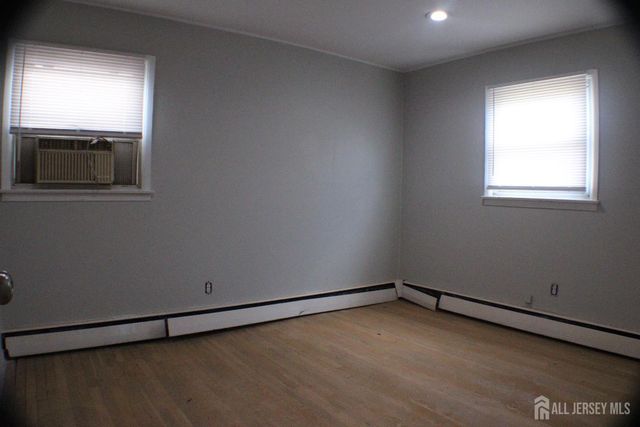 108 bond Street, Iselin, NJ 08830