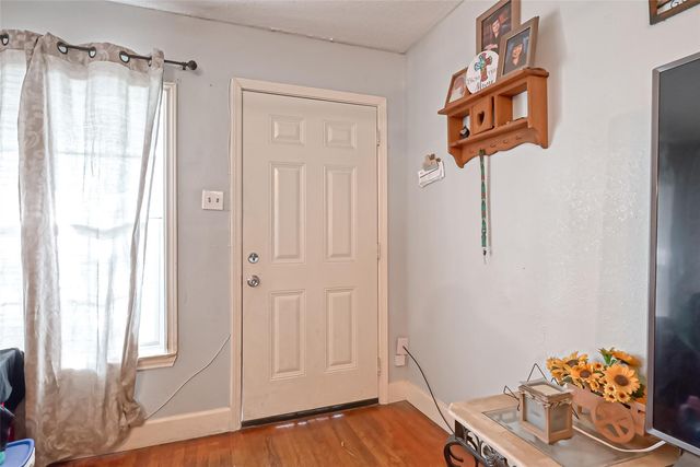 10434 Envoy Street, Houston, TX 77016