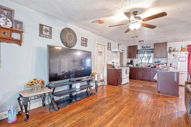 10434 Envoy Street, Houston, TX 77016