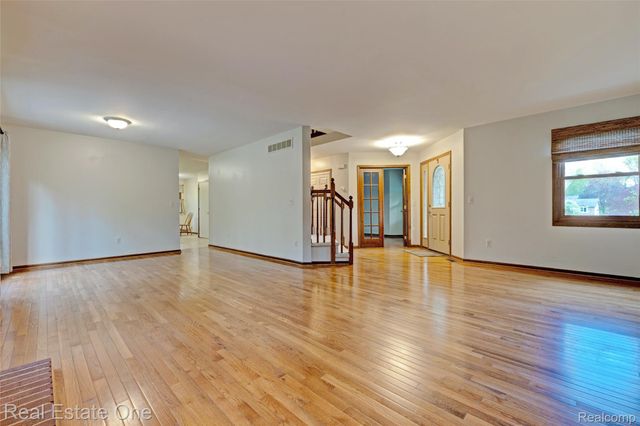 5370 Greenview Drive, Independence Charter Township, MI 48348