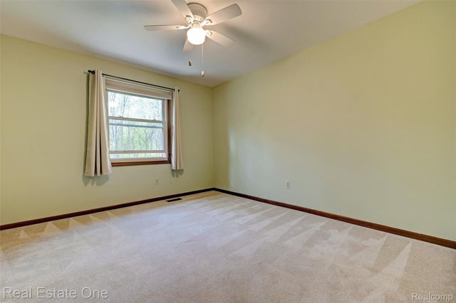 5370 Greenview Drive, Independence Charter Township, MI 48348
