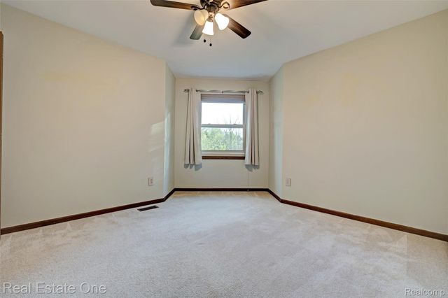 5370 Greenview Drive, Independence Charter Township, MI 48348