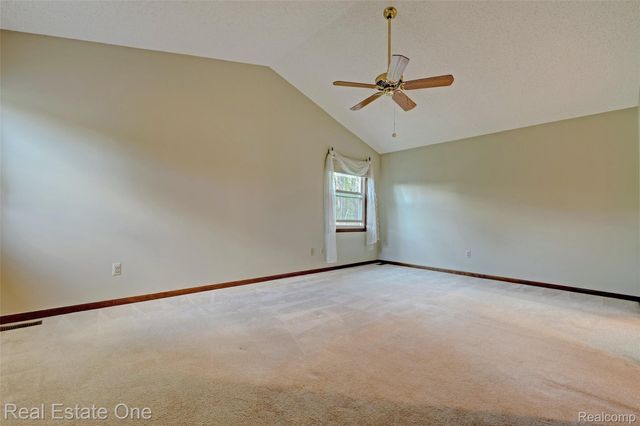 5370 Greenview Drive, Independence Charter Township, MI 48348
