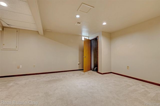 5370 Greenview Drive, Independence Charter Township, MI 48348