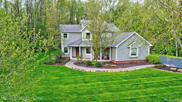 5370 Greenview Drive, Independence Charter Township, MI 48348