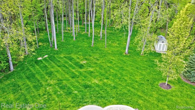 5370 Greenview Drive, Independence Charter Township, MI 48348