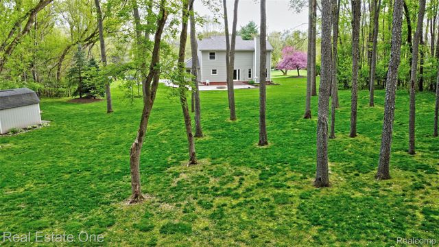 5370 Greenview Drive, Independence Charter Township, MI 48348
