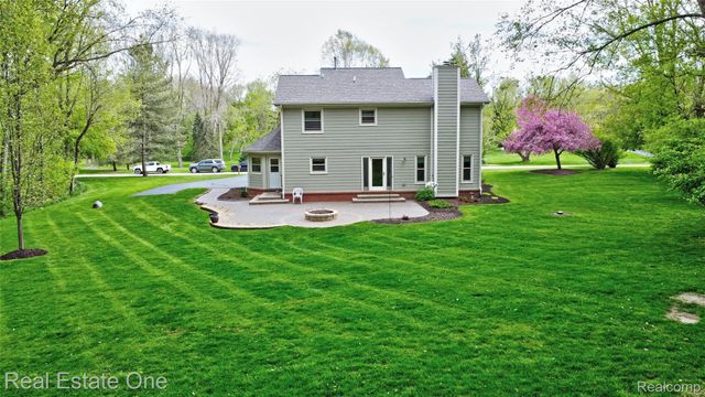 5370 Greenview Drive, Independence Charter Township, MI 48348